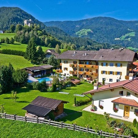 Hotel Martinerhof San Lorenzo di Sebato Exterior foto