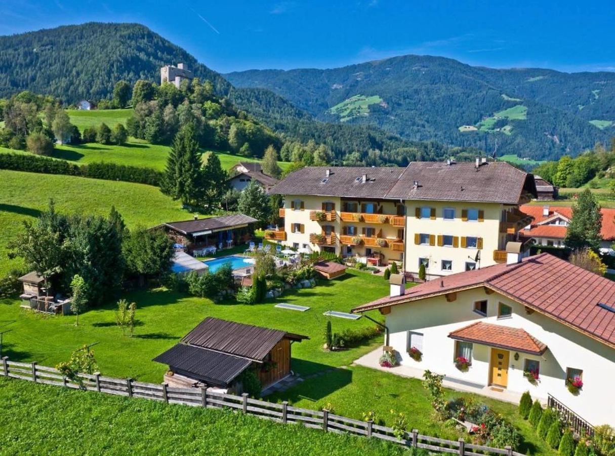Hotel Martinerhof San Lorenzo di Sebato Exterior foto